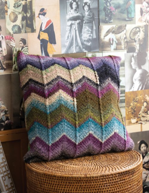 Kureyon Zig-Zag Pillow, free digital knitting pattern download by Red Beauty Textiles