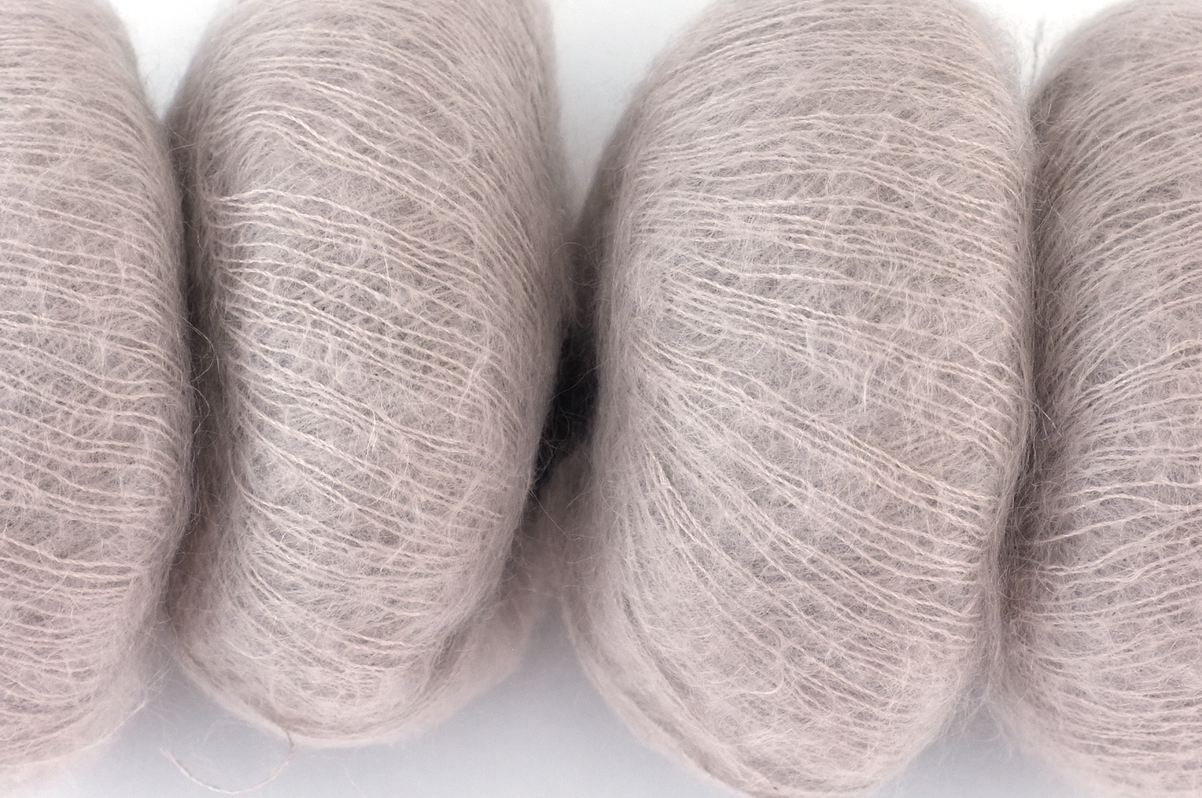 Rowan Kidsilk Haze, Pearl #590, neutral beige, mohair/silk laceweight yarn - Red Beauty Textiles