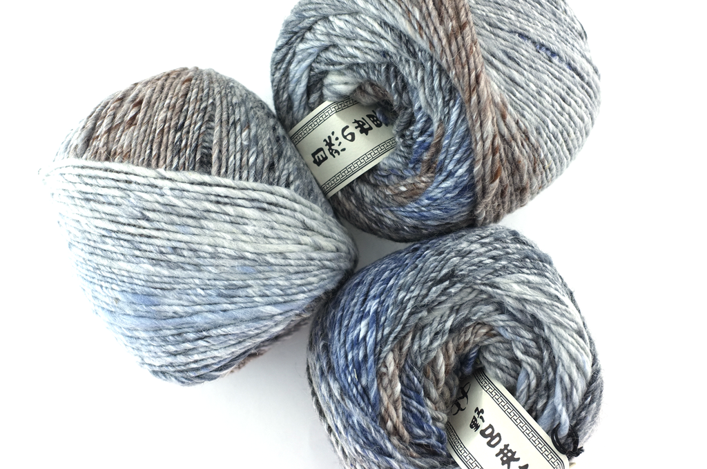 Noro Rikka Color 12, bulky weight knitting yarn, dragon skeins in grays, black, white, wool, alpaca, silk by Red Beauty Textiles