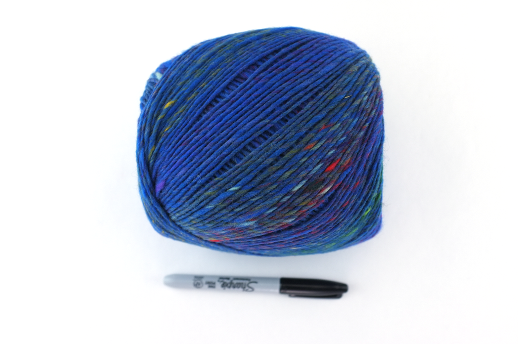 Noro Viola color 018, aran weight knitting yarn, dragon skeins, dark blue mix, Iiyama,100% wool