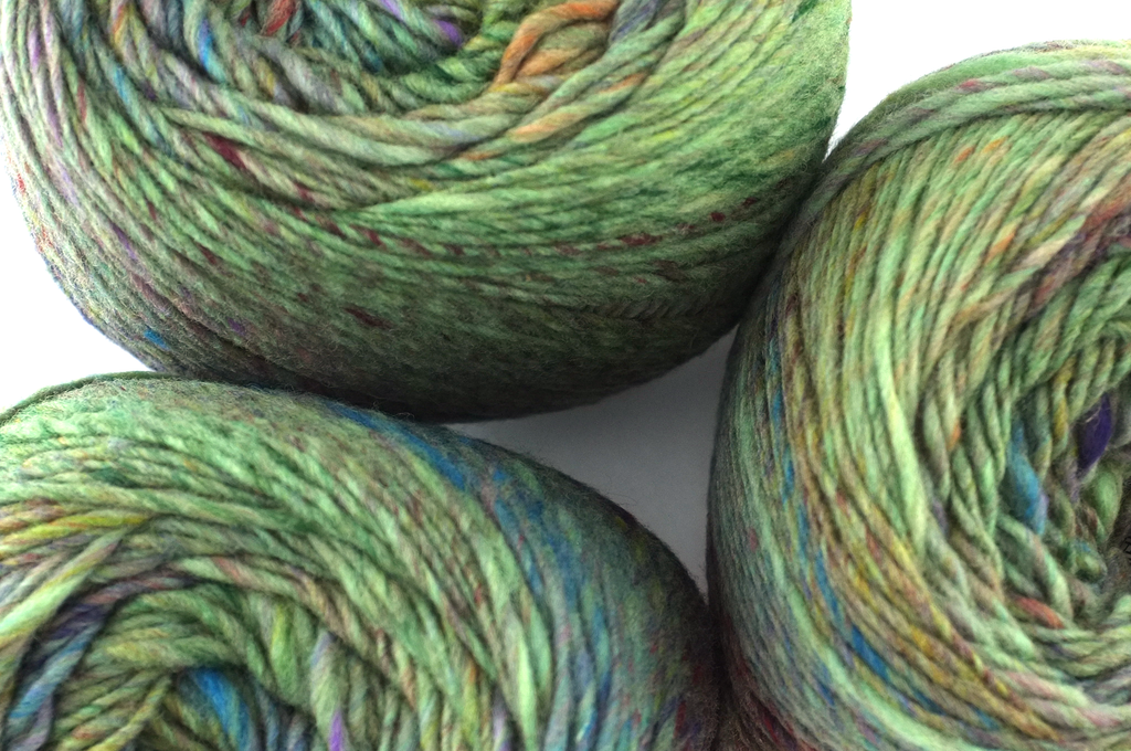 Noro Viola color 024, aran weight knitting yarn, dragon skeins, green mix, Yurihonjō, 100% wool by Red Beauty Textiles