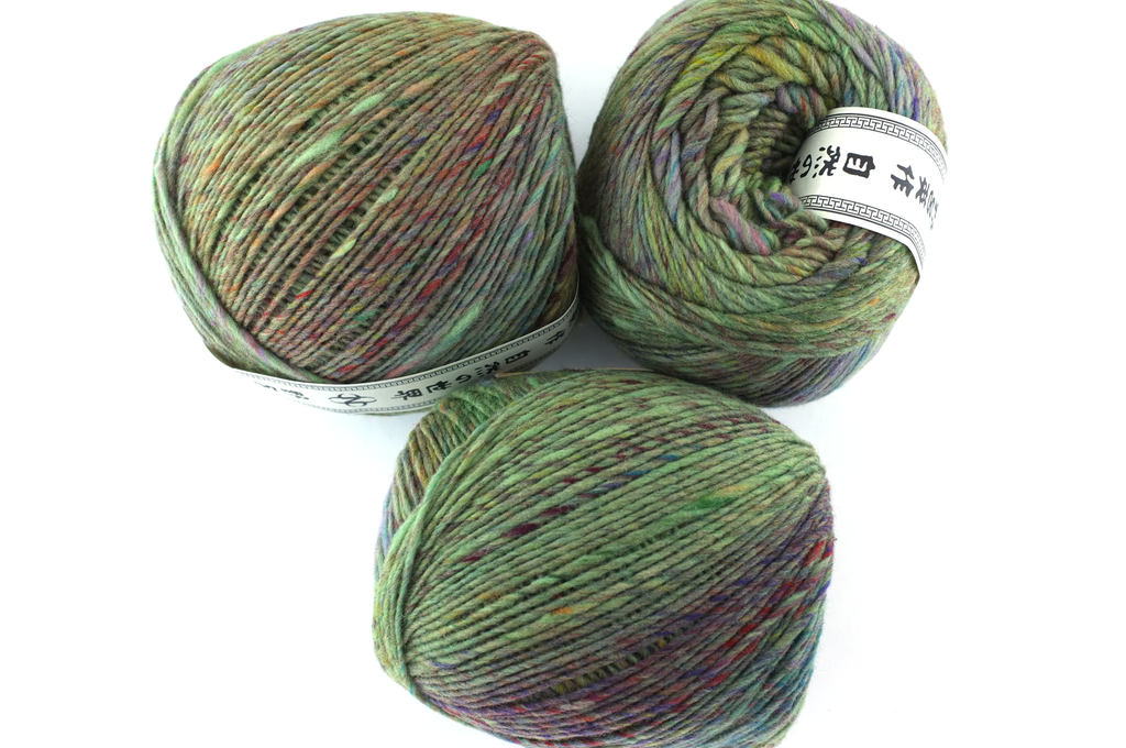 Noro Viola color 024, aran weight knitting yarn, dragon skeins, green mix, Yurihonjō, 100% wool